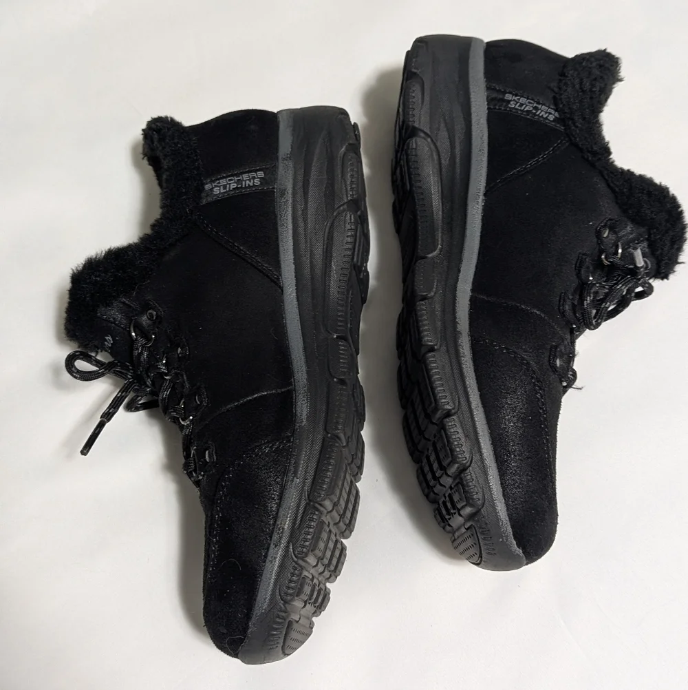 Like New Women's Skechers Slip-Ins's Black Faux Fur Lined Shoe/Sneaker - Picture 7 of 10